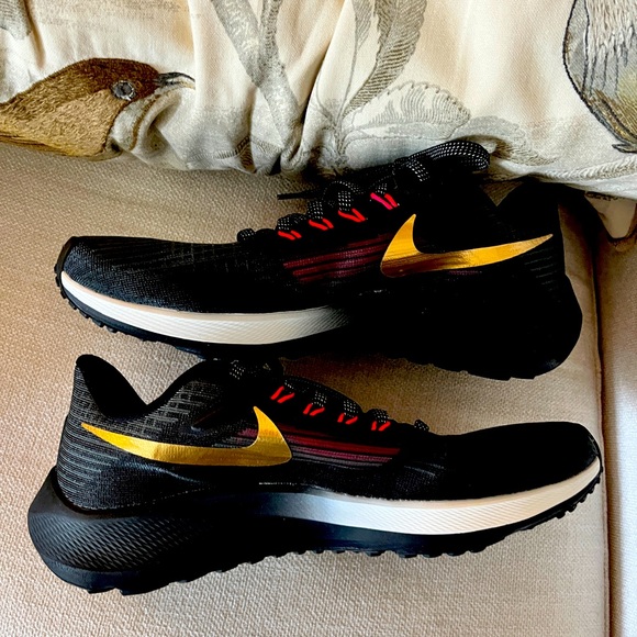 🎀HP3x🎀 NIKE SNEAKERS One of a Kind Lk New 8.5 M 🎀 - Picture 2 of 7